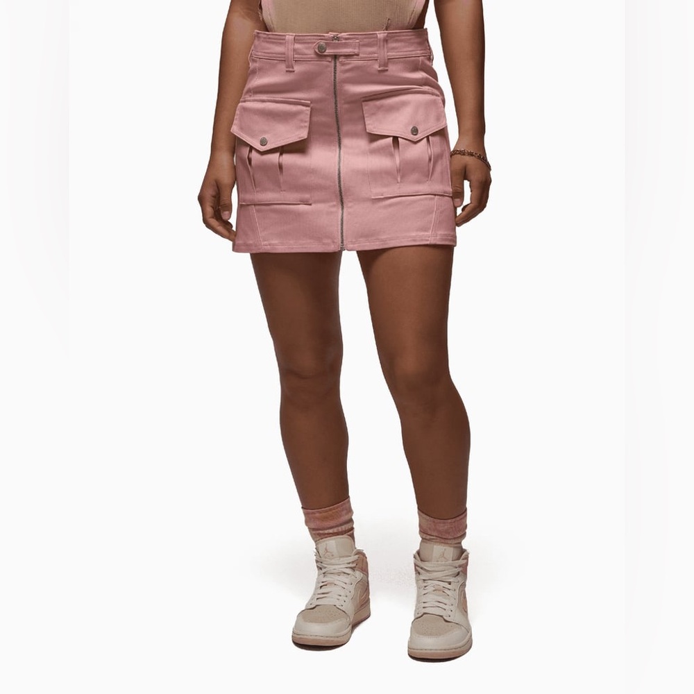 NWT. Jordan. Women's Utility Skirt. Pink Glaze. Size Large.
